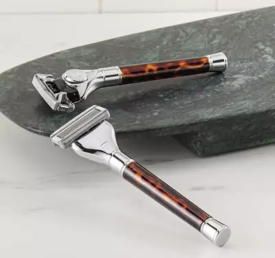 Cremo's £20 Tortoiseshell Razor Delivers Barbershop Shave at Home