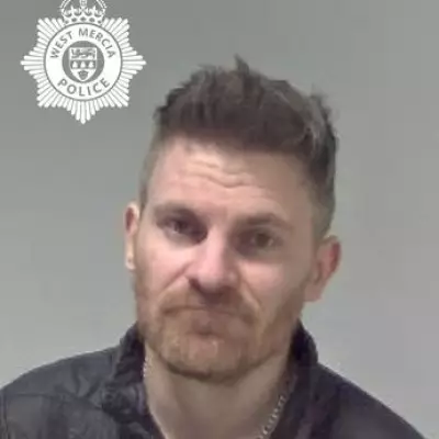 'Disgusting' Paedophile Caught in Snapchat Sting Arranging to Meet Girl, 12