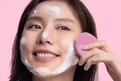 FOREO Luna 4 Mini Facial Brush Review: Why It's Worth the Investment