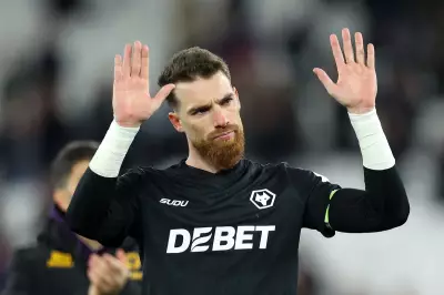 Wolves' Jose Sa faces late fitness test ahead of Tottenham clash