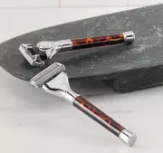 Cremo's £20 Tortoiseshell Razor Delivers Barbershop Shave at Home