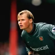 Former Arsenal and Liverpool Goalkeeper Alex Manninger Dies in Tragic Train Collision