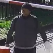 Police seek man after £100s of tools stolen from worker in Birmingham city centre