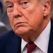 Trump Threatens Renewed Iran Strikes as Ceasefire Deadline Looms