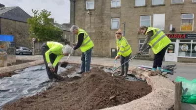 Haslingden Civic Pride Volunteers Join Forces with Rossendale Group