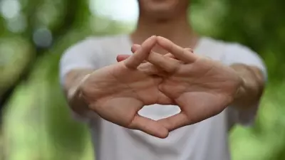 Nurse Shares Simple Hand Exercise to Boost Memory and Fight Dementia