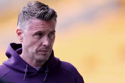 Rob Edwards Under Fire: Wolves Boss Skips Fan Clap After Sunderland Draw