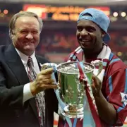 Aston Villa's 1994 League Cup Triumph Over Manchester United Relived
