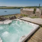 Dog-Friendly Welsh Holiday Home with Hot Tub and Stunning Views