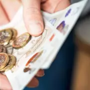 DWP to Pay Universal Credit Claimants £424 Early in May