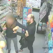 Flip-flop shopkeeper tackles trio over £1.99 card theft in Worcester