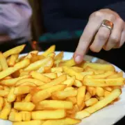 Iceland Shoppers Rush to Buy £2.75 Chips That Taste Like Wetherspoons