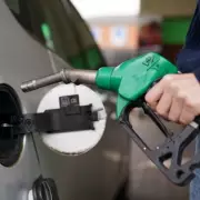 UK petrol prices surge: driver shares fuel-saving tips amid crisis