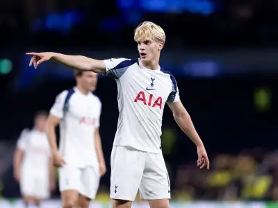Aston Villa Join Race for Wantaway Tottenham Midfielder Lucas Bergvall