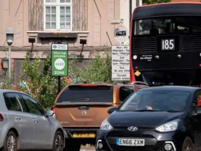Drivers Risk £160 Fine on 200 Roads in England After School Streets Expansion