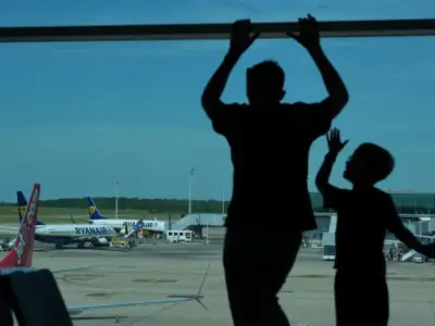 EU Mandates Free Carry-On Baggage for Ryanair, EasyJet, Wizz Air; BA, Jet2 Unaffected