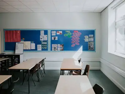 Schools Close Early as 38C Heatwave Hits UK: Full List of Closures