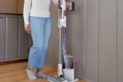 Shark Cordless Vacuum with Auto-Empty Base Drops to £299 on Amazon