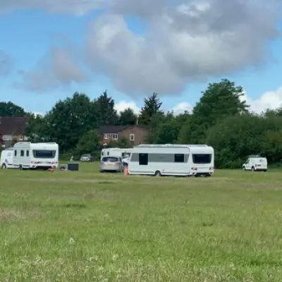 Travellers set up new camp in Birmingham park