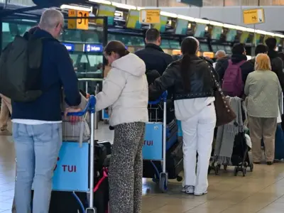 UK Foreign Office Warns Tourists About New Indonesia Entry Form