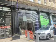 Bird and Blend Tea Shop to Open in Former Claire's on New Street
