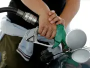 Drivers Urged to Fill Up Before 9pm Saturday Amid Heatwave Warnings