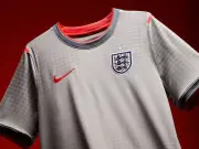 England Palace x Nike Pre-Match Top Gets 15% Discount for Croatia Game