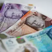 Fury over £5, £10, £20 banknote change: Churchill could be replaced by frog