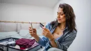 Holiday Spending Traps: Experts Warn Against Last-Minute Impulse Buys