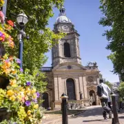Met Office Predicts Weekend Temperature Rise to 30C in UK