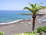 Tenerife Hotel Enlists 'Sunbed Police' to Curb 5am Towel Reservations
