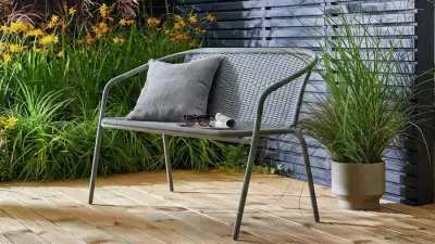 Argos Shoppers Praise £31.50 Steel Wicker Garden Bench with 30% Discount