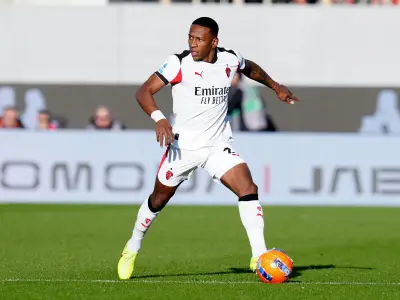 Aston Villa Eye AC Milan Left-Back Pervis Estupinan as Lucas Digne Replacement