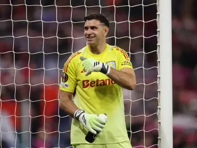 Aston Villa Stand Firm on Emi Martinez Amid Juventus Interest