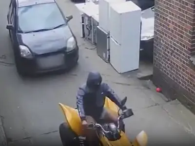 Burger Bar Boy Shot Dead After 'Trap Set' in Broad Daylight: CCTV