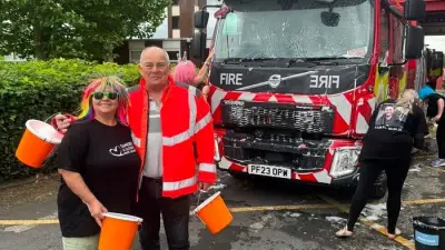 Community Fire Engine Wash Raises £3,500 for Tameside Critical Care Unit