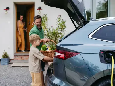 Drivers Warned Not to Park on Sun-Exposed Driveways This Week