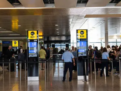 Four UK Airlines Collapse: All Bookings and Holidays Cancelled