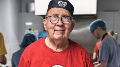 London Food Charity Needs 2,700 Volunteers to Fight Summer Hunger