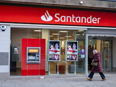 Santander to deposit £150 cashback into eligible customer accounts