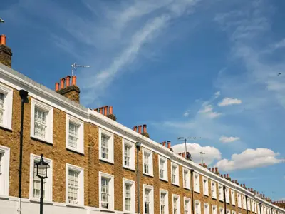 UK Regional Income Divide Unchanged Since 1997, Warns Resolution Foundation