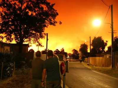 Wildfire in Southern France Forces Evacuation of 20,000, Two Firefighters Killed