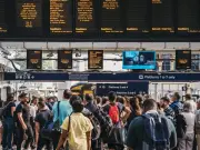 American on Birmingham Train Confused by British Etiquette