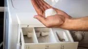 Biological washing powder: 5p solution to prevent drain fly infestations