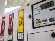 Labour fast-tracks 2030 petrol and diesel car ban review to six months
