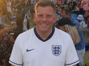 Sober England Fan Matt Guest Enjoys Pub Without Alcohol During World Cup