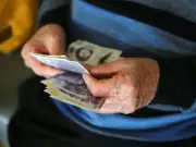 State pension age rise to 70 warning for those born before 1985