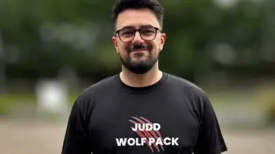 Bromsgrove firm's team tackles Wolf Run for Royal Orthopaedic Charity