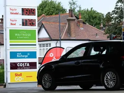 CMA warns UK drivers over slow fuel price cuts between May and June