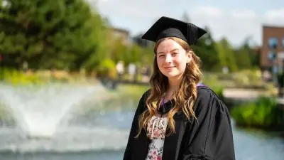 Edge Hill graduate Eloise Bakewell turns psychology degree into teaching dream